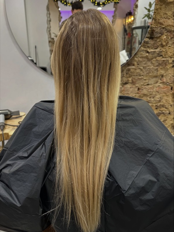 Zmiana koloru — jasny blond z odrostami, przed metamorfozą